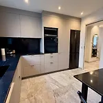 Elegant & Spacious Apartment - Paris 20