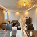 Elegant & Spacious Apartment - Paris 20